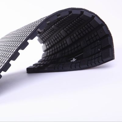 LED flexible screen can be bent 140° to meet various shapes such as cylinder, inner arc, spiral, etc.